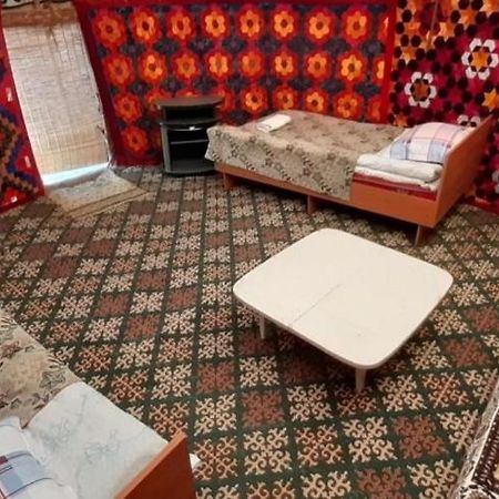 Guesthouse Kishimzhan Talas ภายนอก รูปภาพ