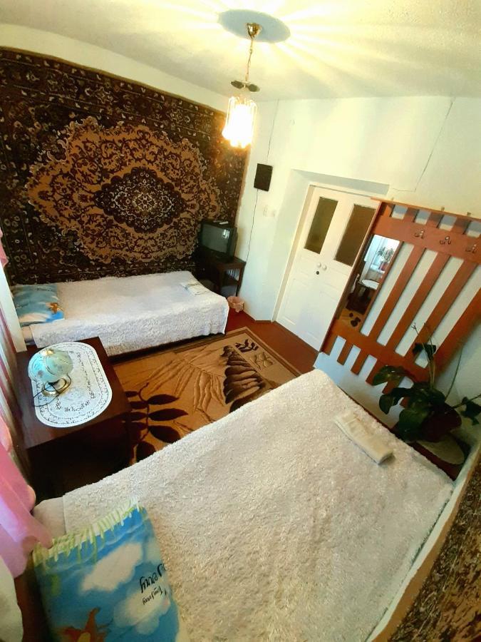 Guesthouse Kishimzhan Talas ภายนอก รูปภาพ