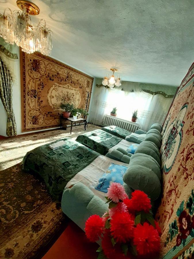 Guesthouse Kishimzhan Talas ภายนอก รูปภาพ