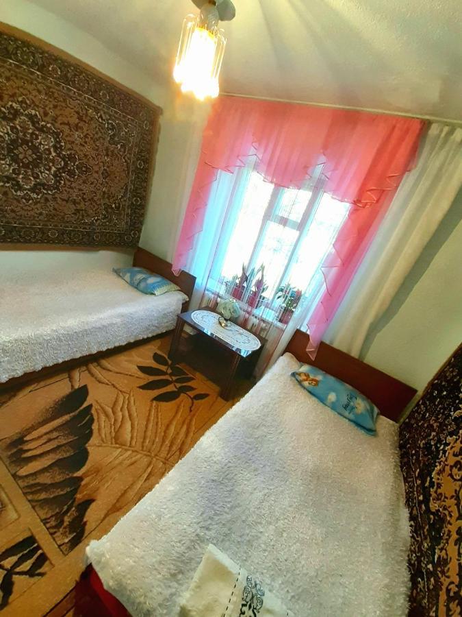 Guesthouse Kishimzhan Talas ภายนอก รูปภาพ