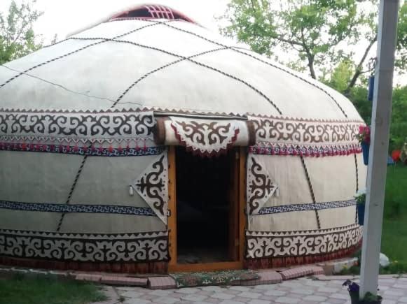 Guesthouse Kishimzhan Talas ภายนอก รูปภาพ